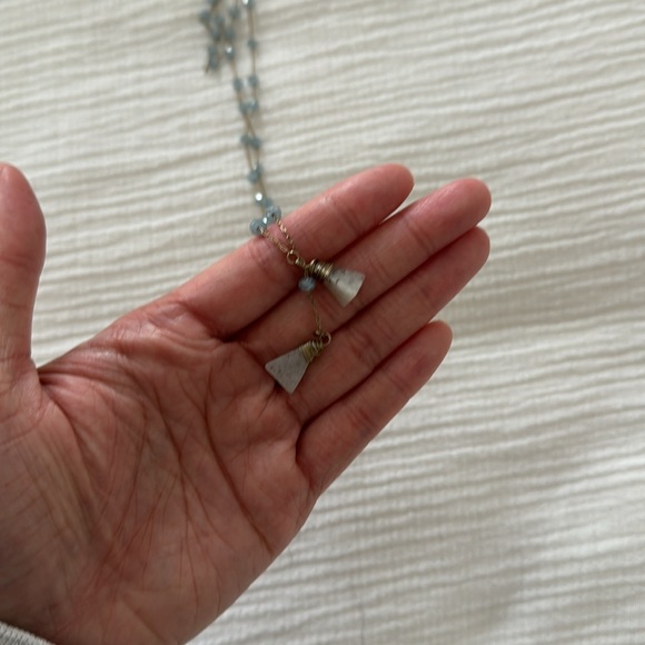 Necklace with blue beads - Picture 2 of 3